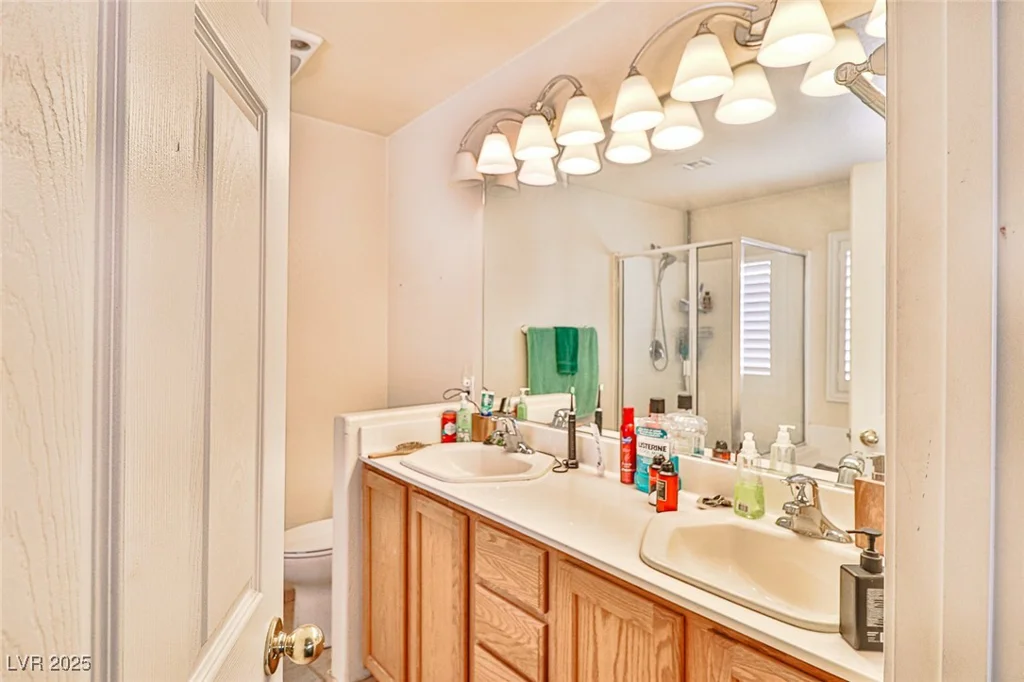 1120 El Campo Grande, North Las Vegas, NV 89081