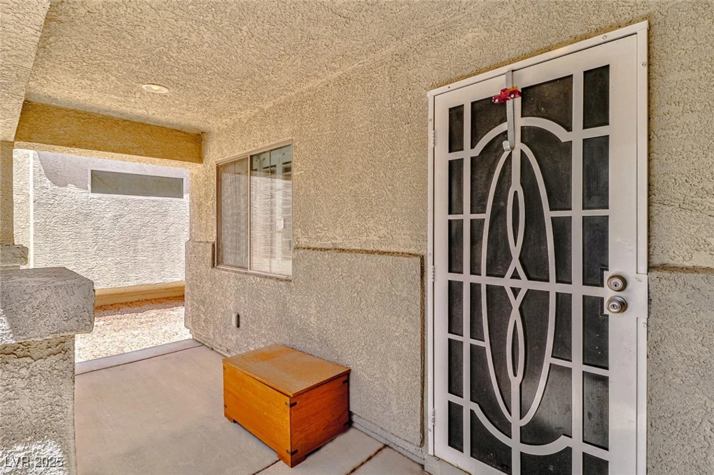 1120 El Campo Grande, North Las Vegas, NV 89081