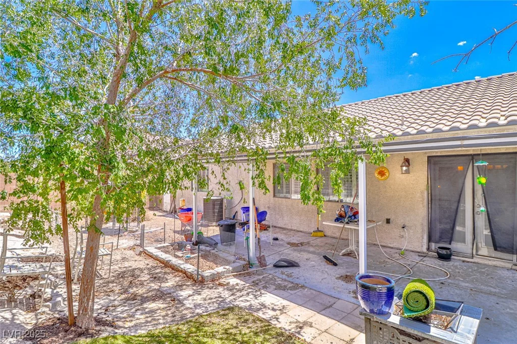 1120 El Campo Grande, North Las Vegas, NV 89081