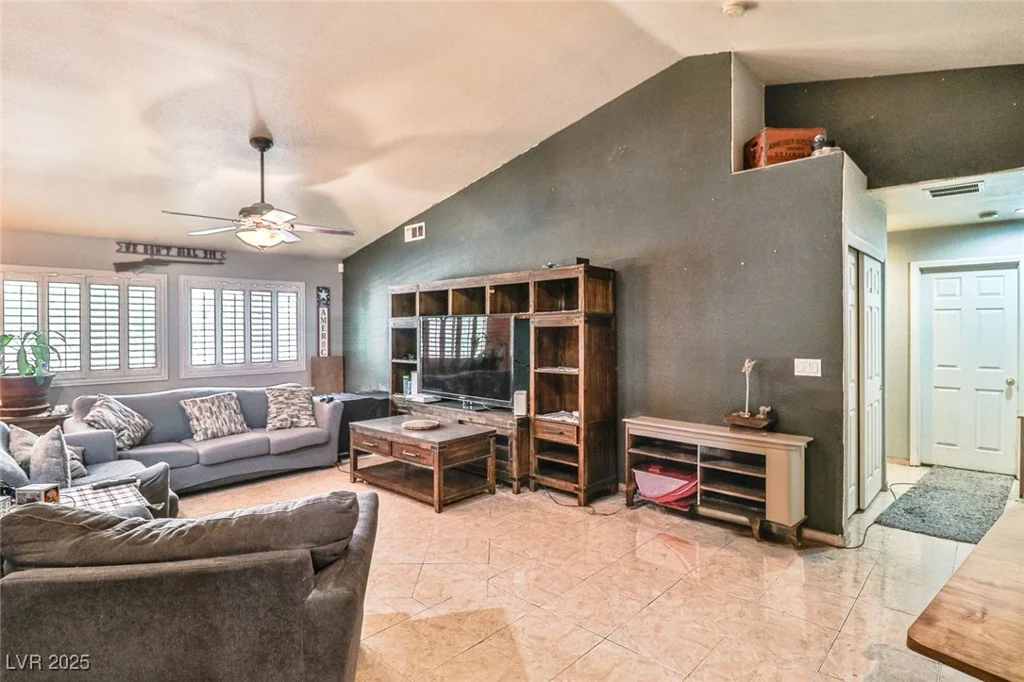 1120 El Campo Grande, North Las Vegas, NV 89081