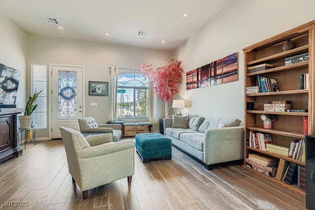 5517 Jo Rae, Las Vegas, NV 89141