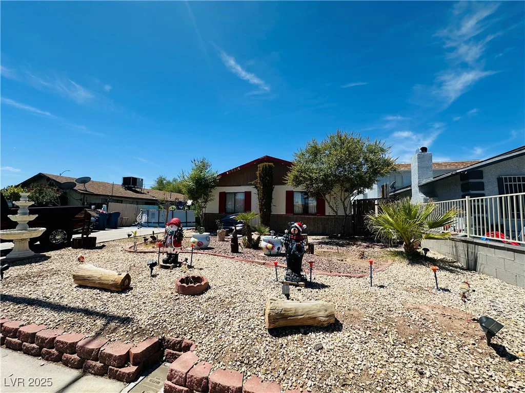 5943 Willard, Las Vegas, NV 89122