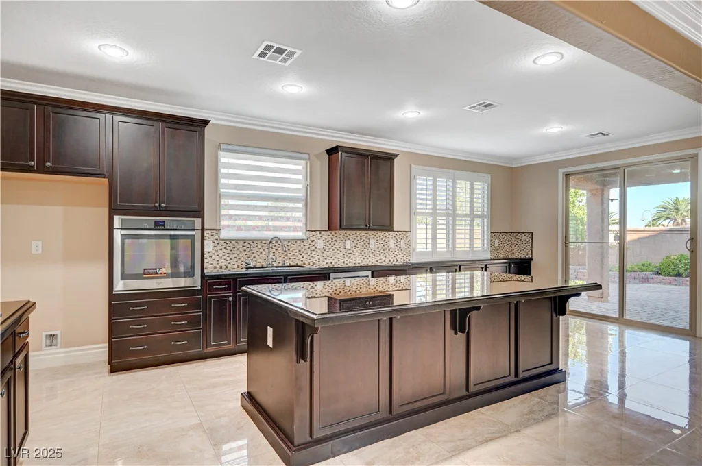 562 White Heart, Las Vegas, NV 89148