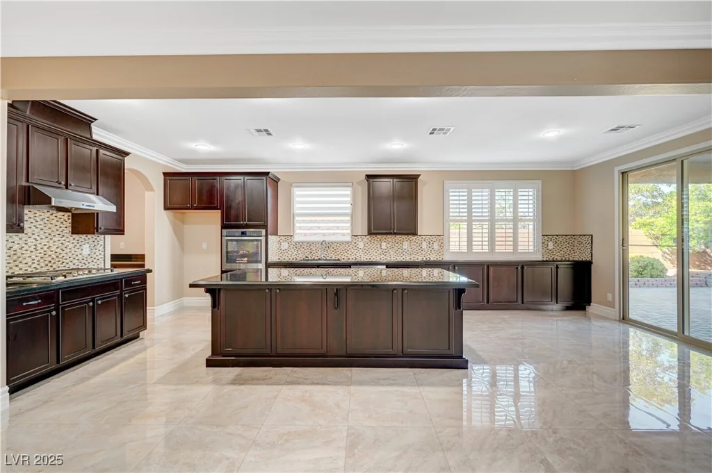 562 White Heart, Las Vegas, NV 89148