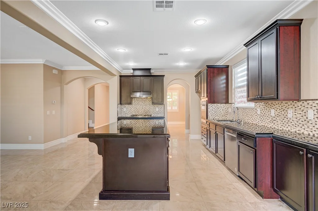562 White Heart, Las Vegas, NV 89148