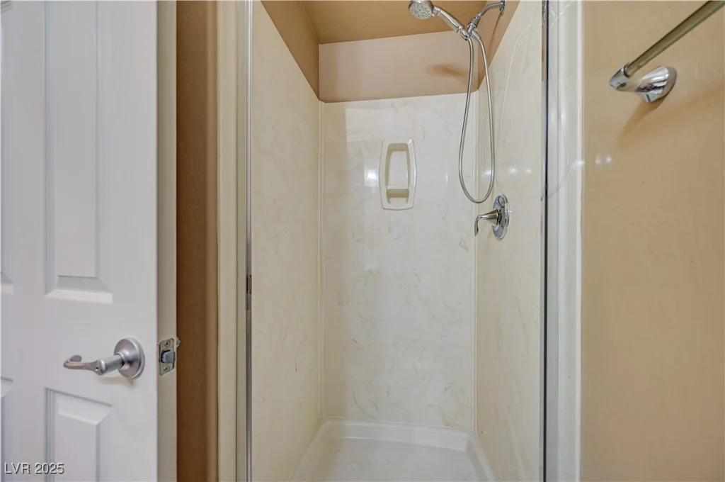 562 White Heart, Las Vegas, NV 89148