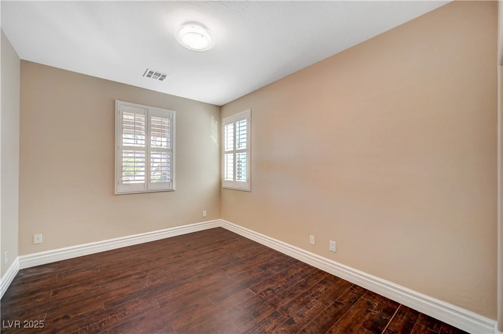 562 White Heart, Las Vegas, NV 89148