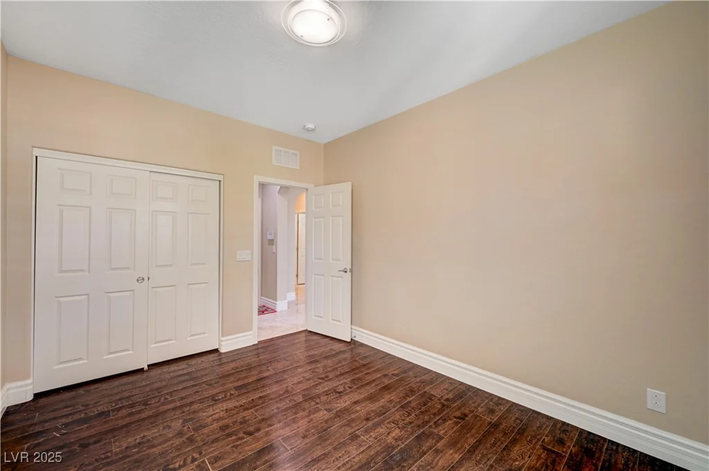 562 White Heart, Las Vegas, NV 89148