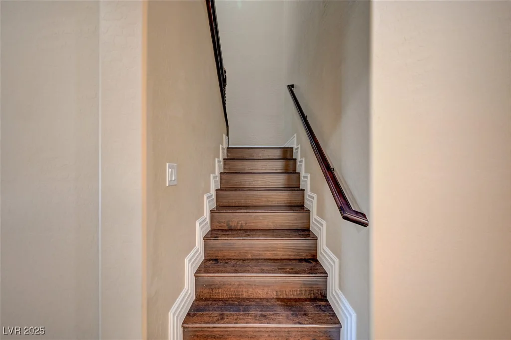 562 White Heart, Las Vegas, NV 89148