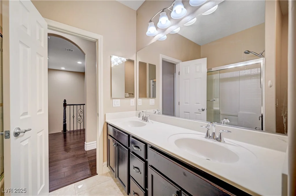 562 White Heart, Las Vegas, NV 89148