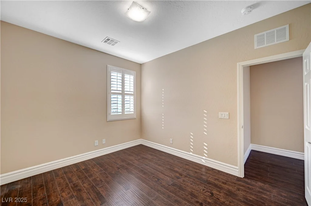 562 White Heart, Las Vegas, NV 89148