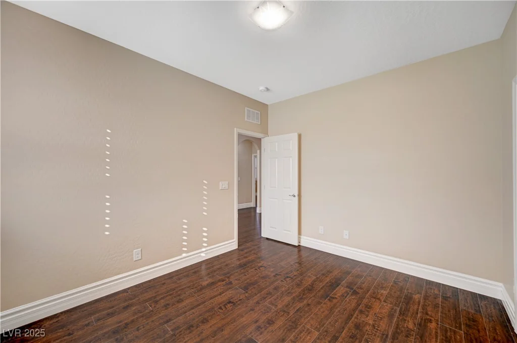 562 White Heart, Las Vegas, NV 89148