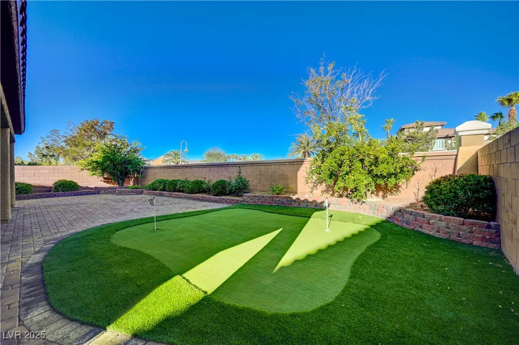 562 White Heart, Las Vegas, NV 89148