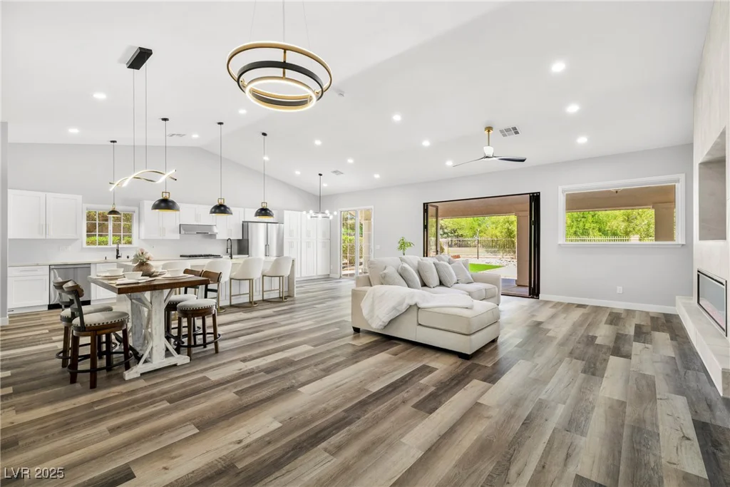 5000 Burr Oak, Las Vegas, NV 89130
