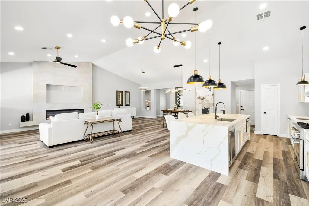5000 Burr Oak, Las Vegas, NV 89130