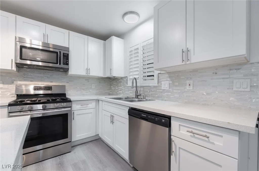 2416 Calico, Las Vegas, NV 89108