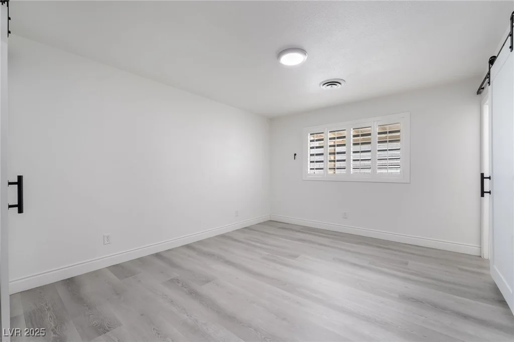 2416 Calico, Las Vegas, NV 89108