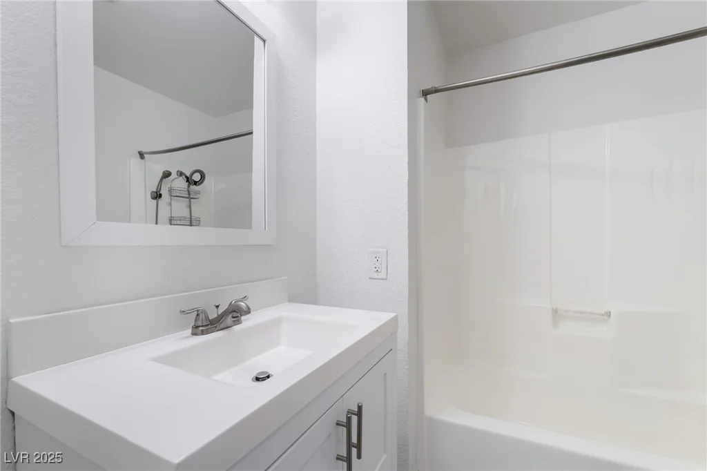 2416 Calico, Las Vegas, NV 89108