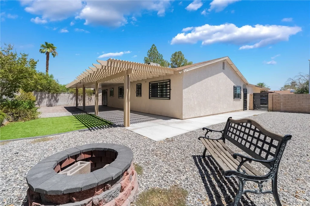 2416 Calico, Las Vegas, NV 89108