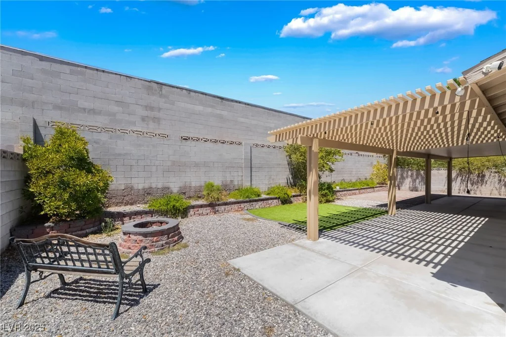 2416 Calico, Las Vegas, NV 89108