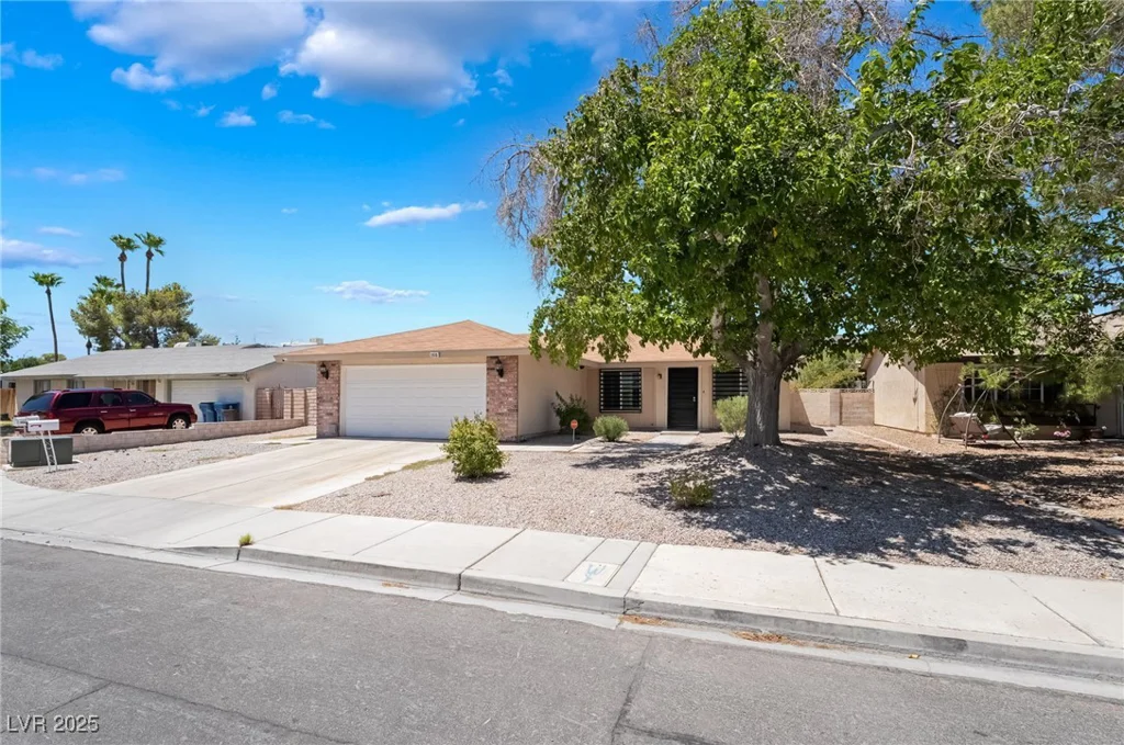 2416 Calico, Las Vegas, NV 89108