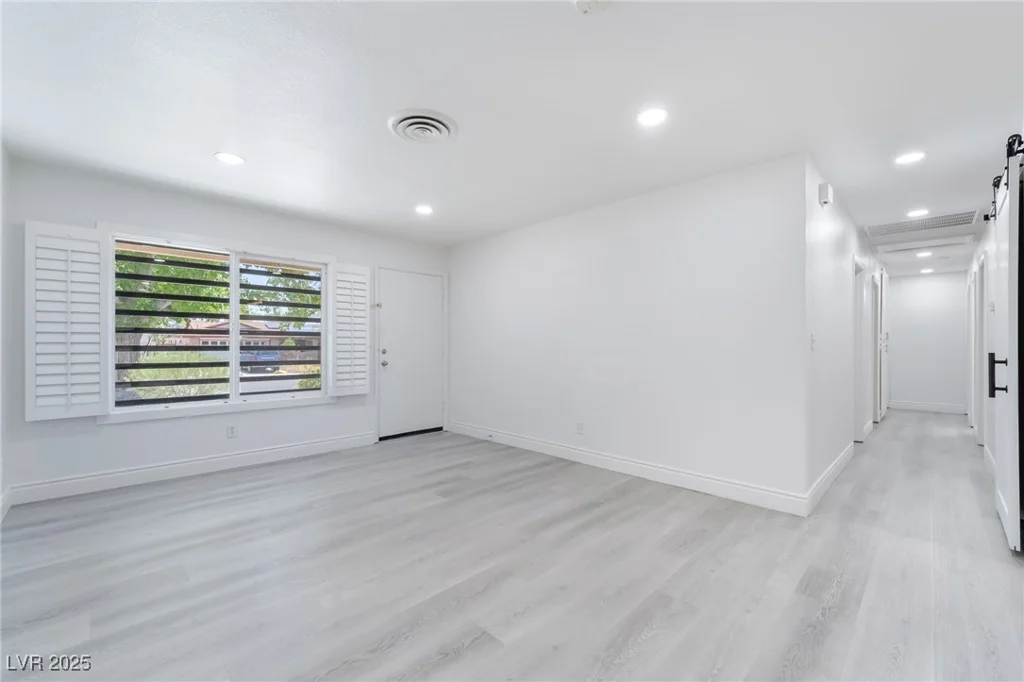 2416 Calico, Las Vegas, NV 89108