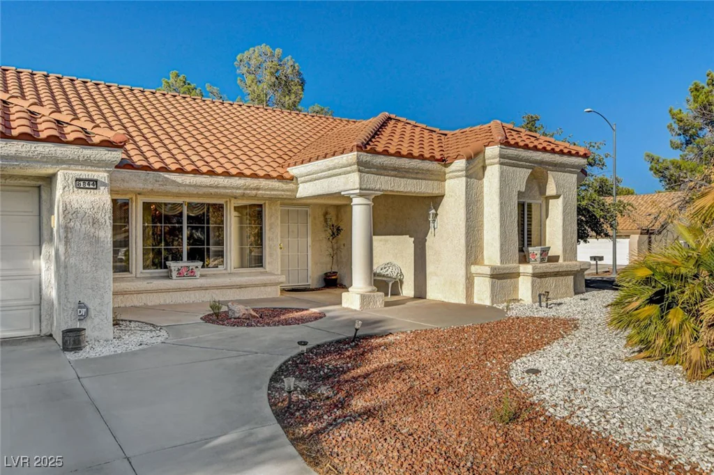 8844 Sunny Mead, Las Vegas, NV 89134