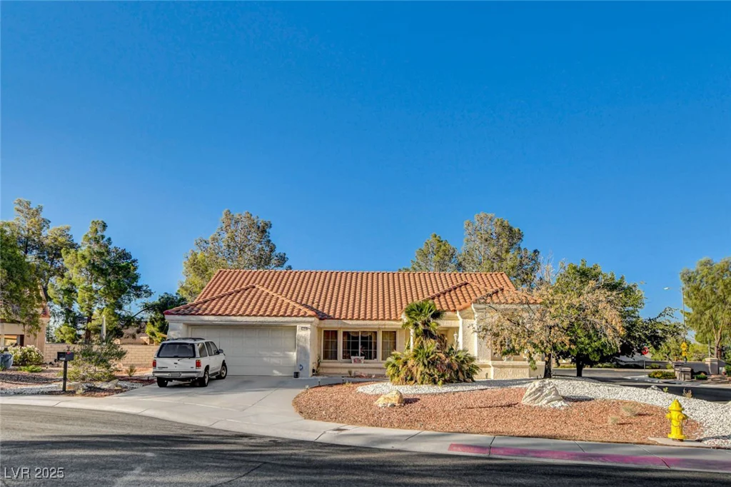 8844 Sunny Mead, Las Vegas, NV 89134
