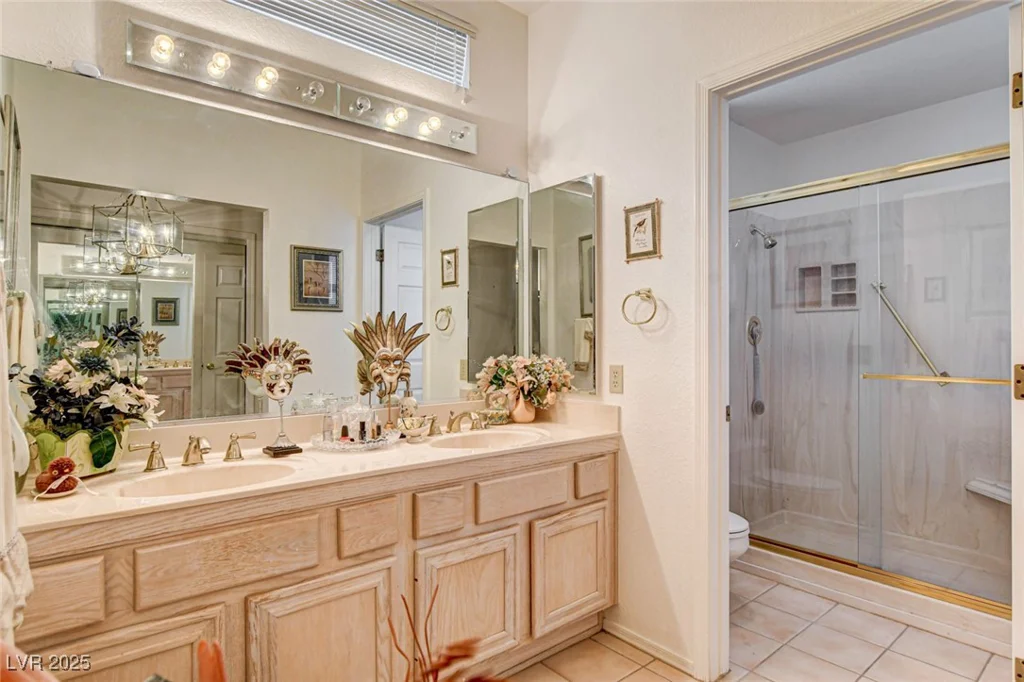 8844 Sunny Mead, Las Vegas, NV 89134