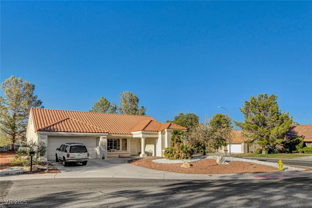 8844 Sunny Mead, Las Vegas, NV 89134