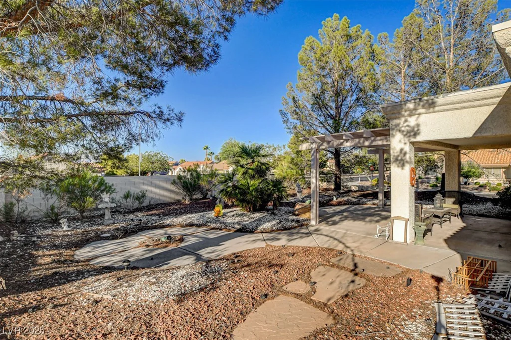 8844 Sunny Mead, Las Vegas, NV 89134