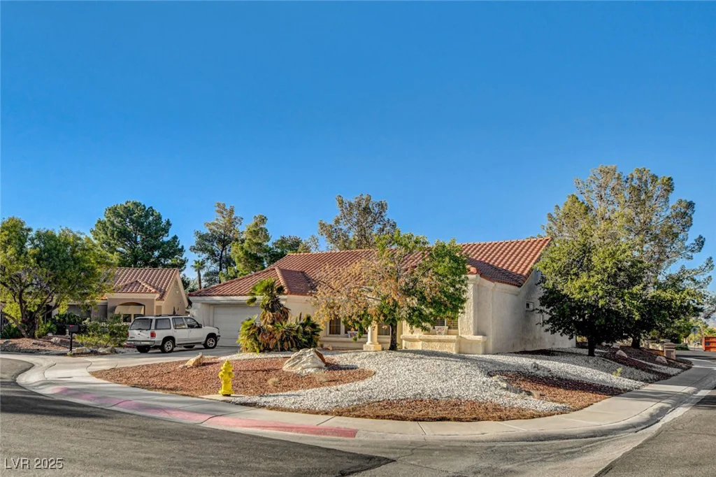 8844 Sunny Mead, Las Vegas, NV 89134