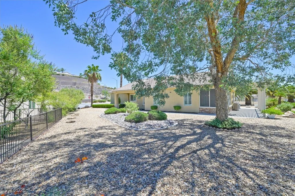 2212 Stony Prairie, Henderson, NV 89052