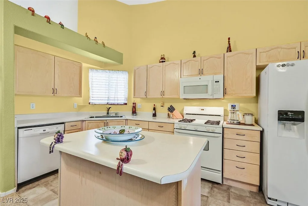 3430 Golden Sage, North Las Vegas, NV 89032