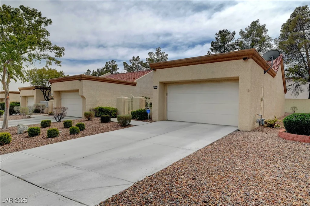 8657 Prairie Hill, Las Vegas, NV 89134