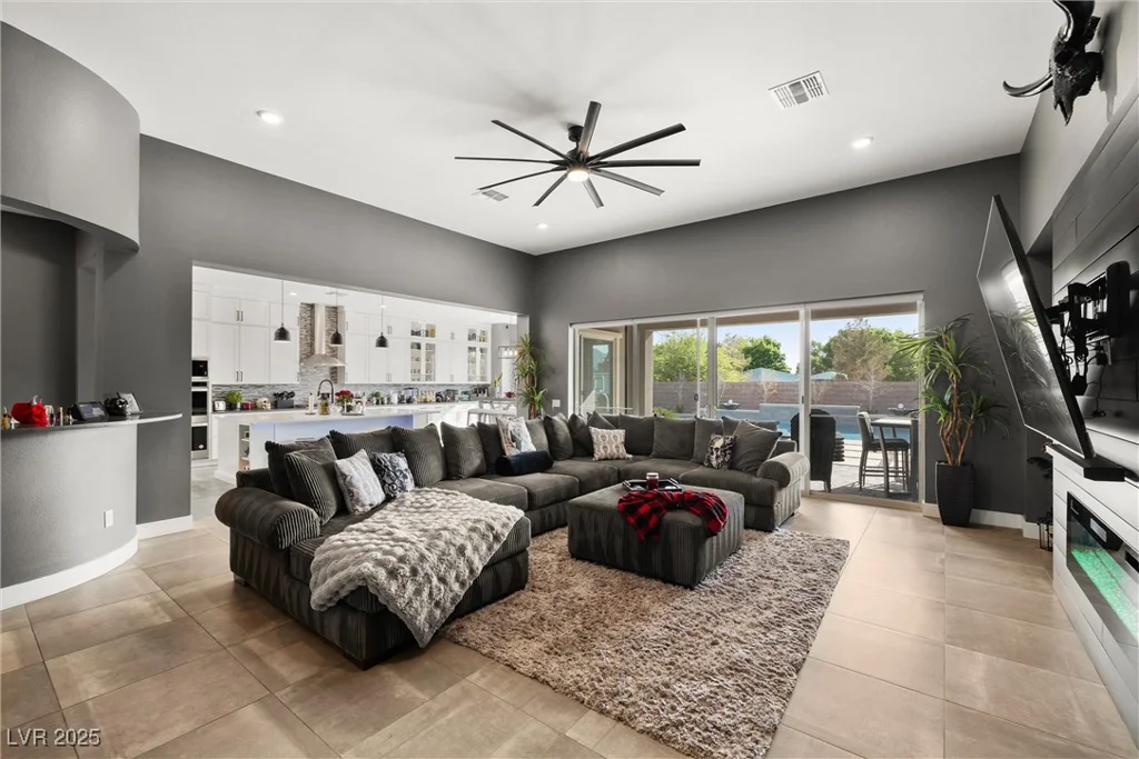 8420 Black Brush, Las Vegas, NV 89131