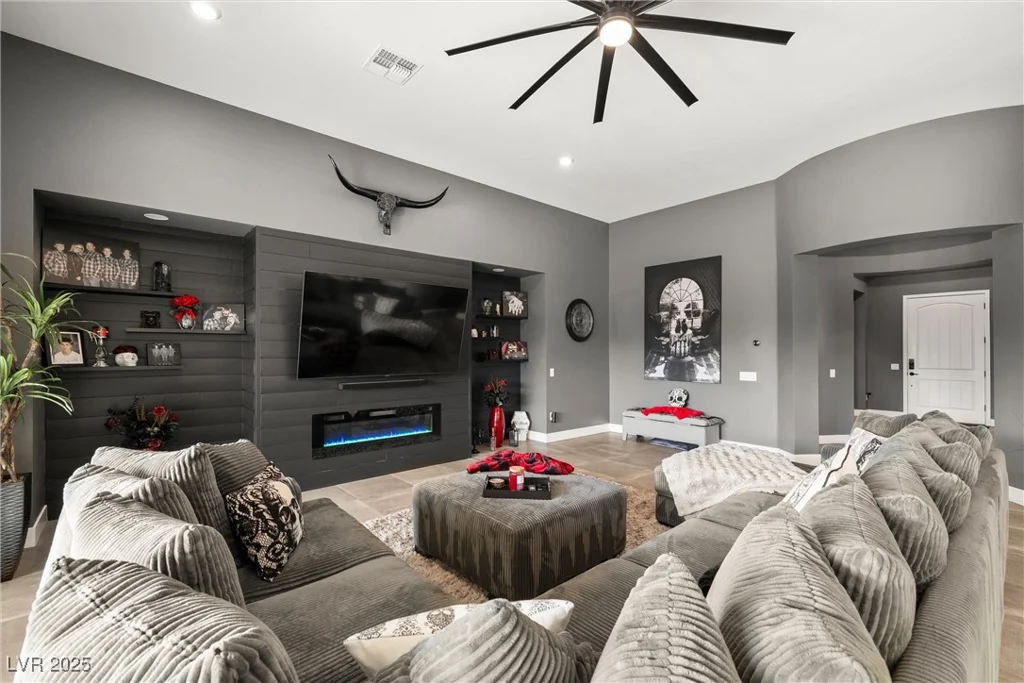 8420 Black Brush, Las Vegas, NV 89131