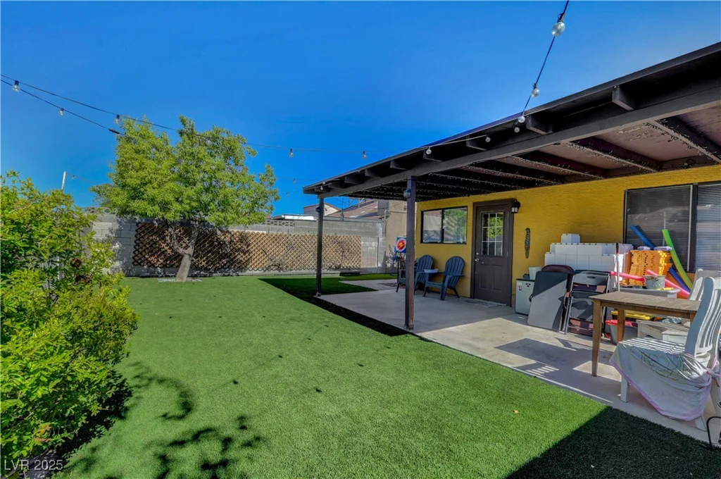 8236 Willeta, Las Vegas, NV 89145