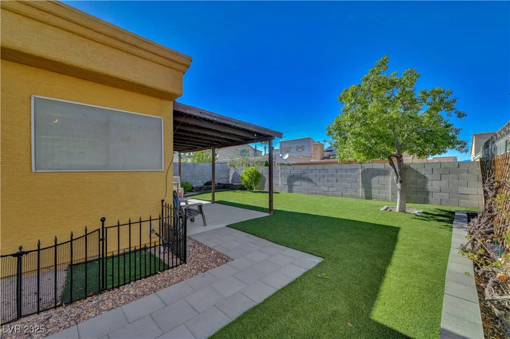 8236 Willeta, Las Vegas, NV 89145
