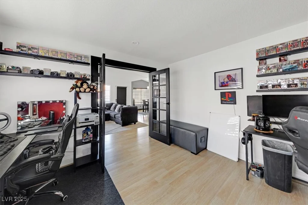 5201 Torrey Pines, Las Vegas, NV 89118