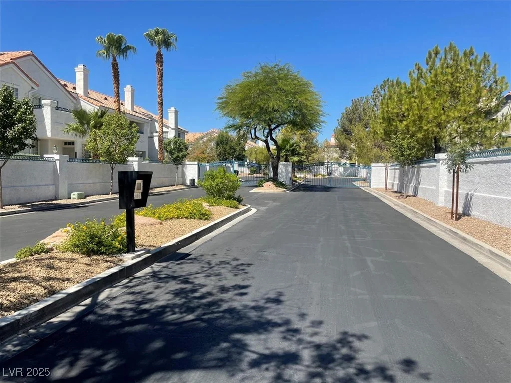 5201 Torrey Pines, Las Vegas, NV 89118