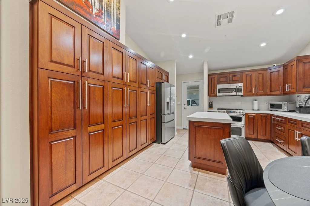 7815 Sunnyside, Las Vegas, NV 89123
