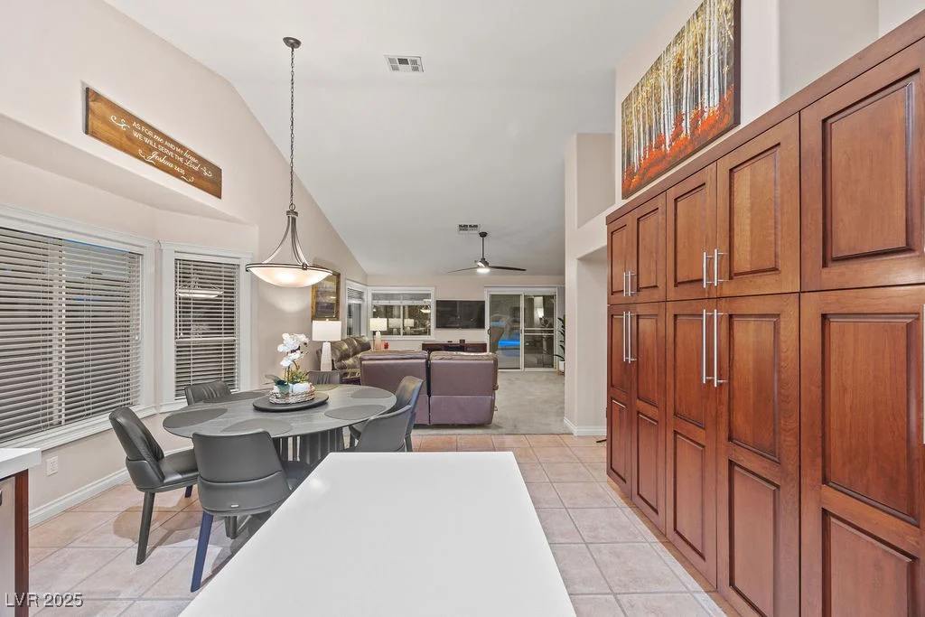 7815 Sunnyside, Las Vegas, NV 89123