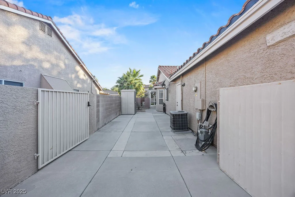 7815 Sunnyside, Las Vegas, NV 89123