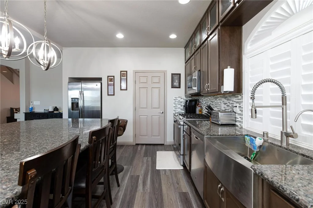 10010 Cardwell Hill, Las Vegas, NV 89141