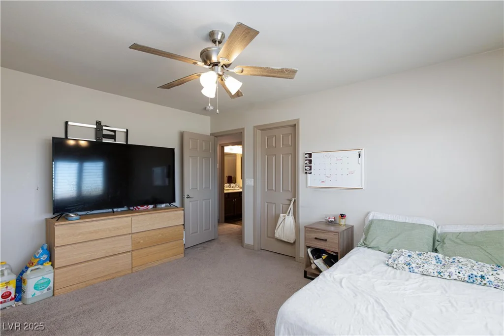 10010 Cardwell Hill, Las Vegas, NV 89141