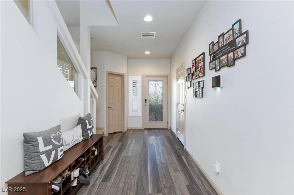 10010 Cardwell Hill, Las Vegas, NV 89141