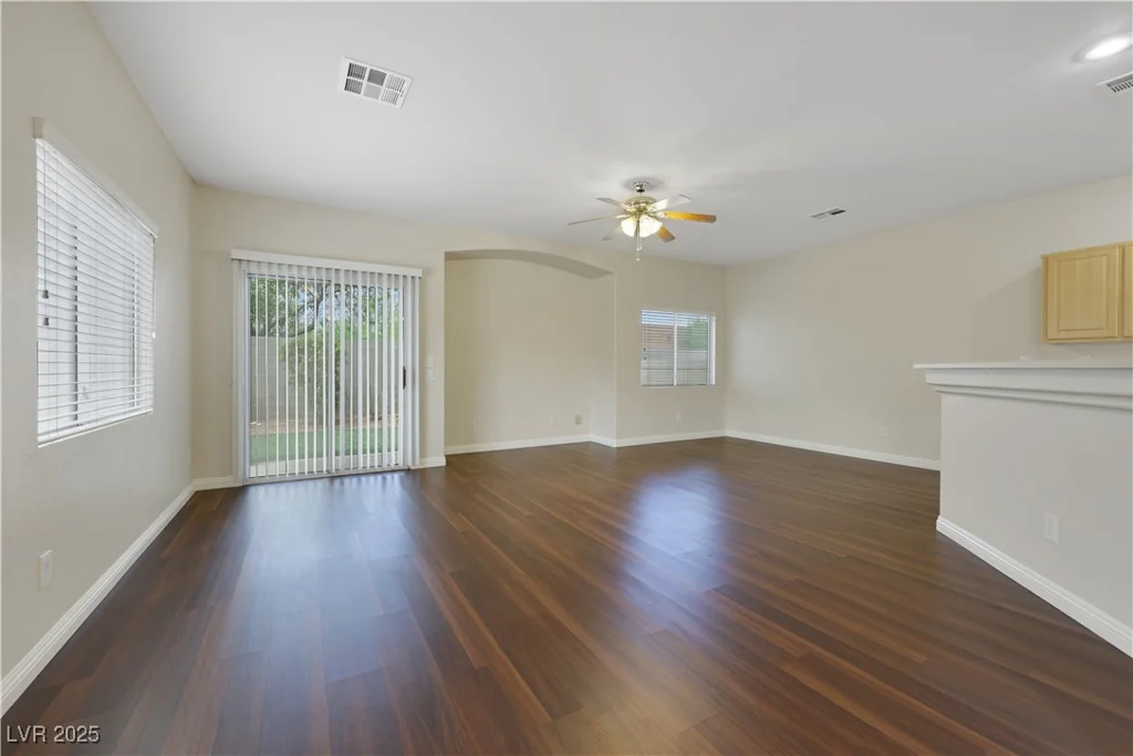 6550 Bucking Horse, Henderson, NV 89011