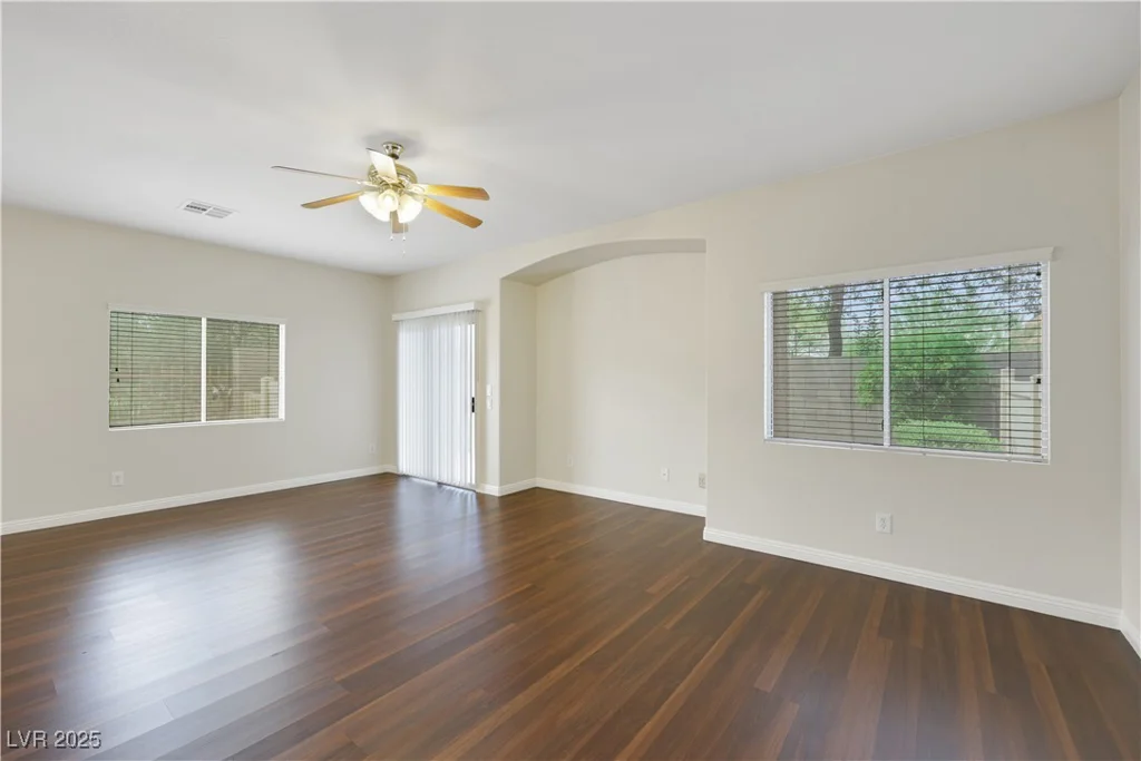 6550 Bucking Horse, Henderson, NV 89011