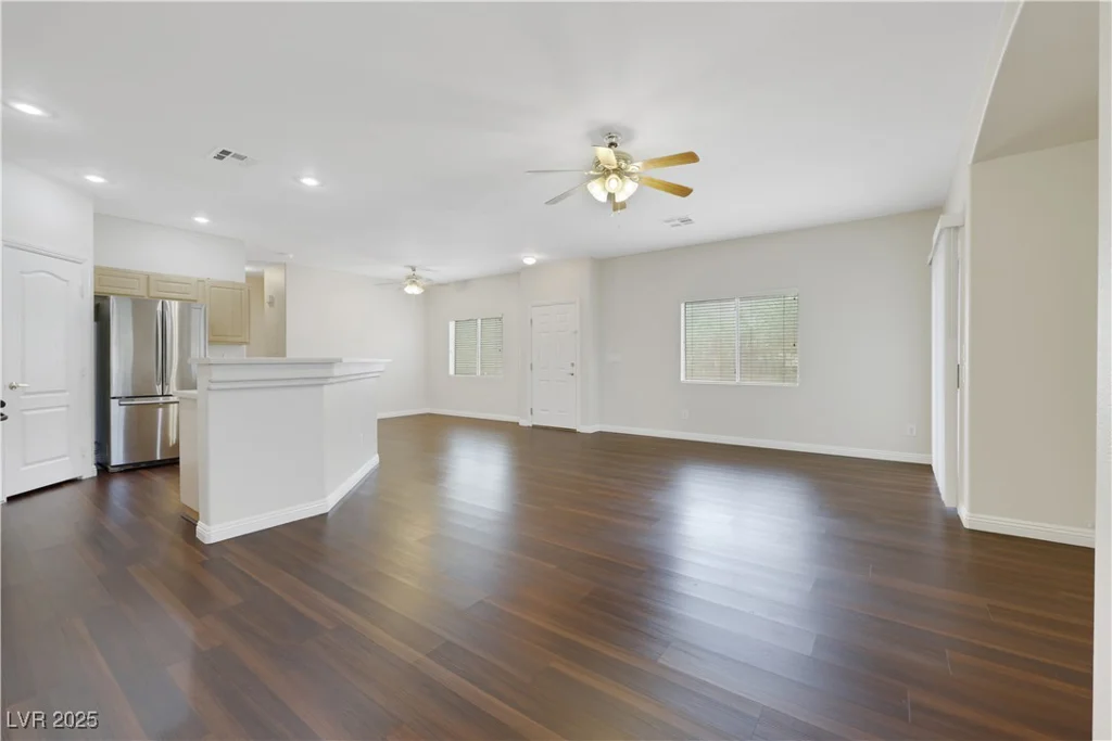 6550 Bucking Horse, Henderson, NV 89011